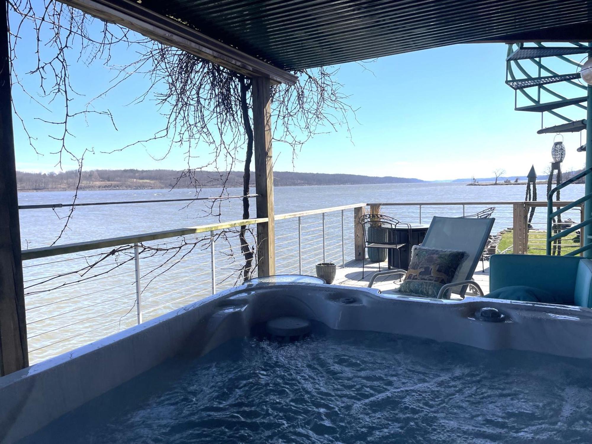 Hudson Riverfront Home Catskill Exterior photo
