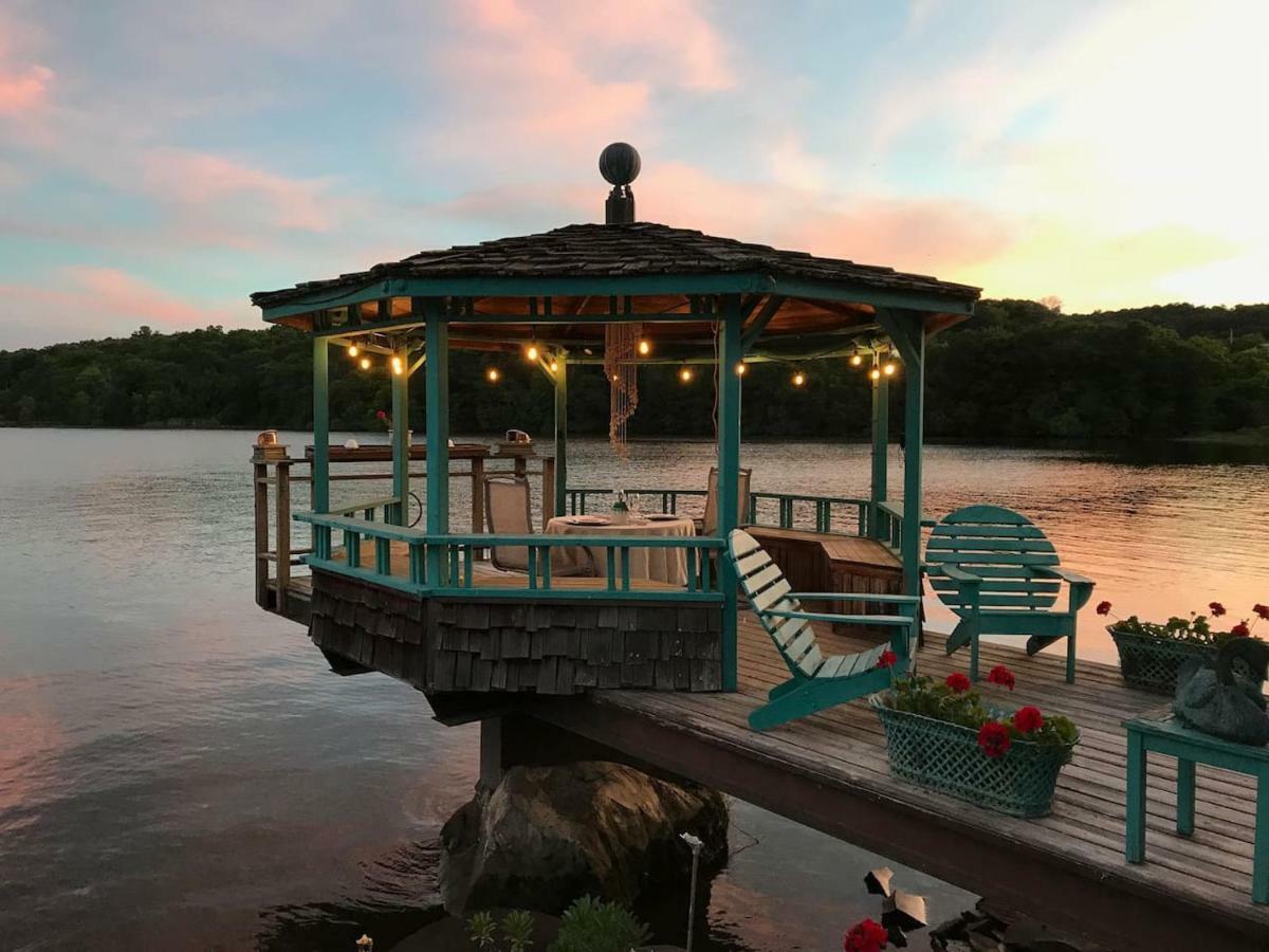 Hudson Riverfront Home Catskill Exterior photo